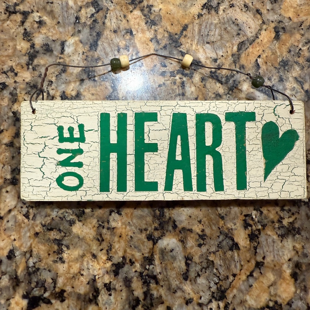 Small One Heart Hanging Wall Decor (approx 7"x 2")